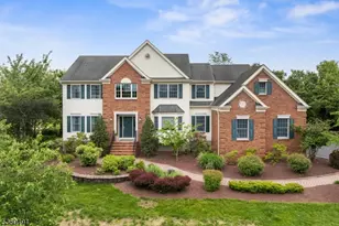 31 Horseshoe Dr, Hillsborough Township, NJ 08844 - Photo 1