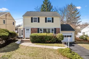 299 Arnold Ave, North Plainfield, NJ 07063 - Photo 1