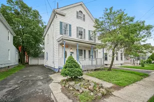 17 Lincoln Pl, North Plainfield, NJ 07060 - Photo 1