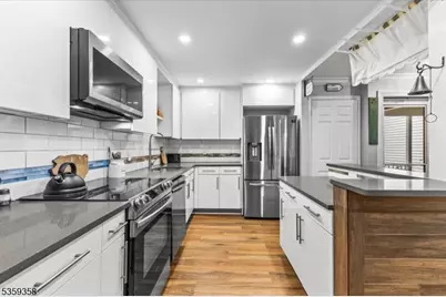 85 Smithfield Ct, Bernards Township, NJ 07920 - Photo 1