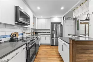 85 Smithfield Ct, Bernards Township, NJ 07920 - Photo 1