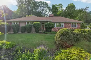 70 Leamoor Dr, Morris Plains, NJ 07950 - Photo 1