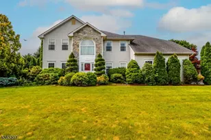 8 Staudt Ct, Franklin Township, NJ 08873 - Photo 1