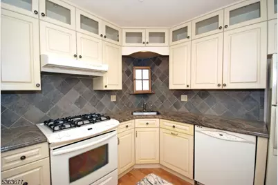 16 Henley Dr #16, Franklin Township, NJ 08873 - Photo 1