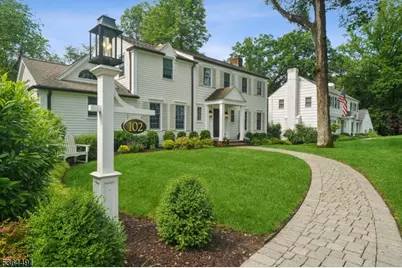 102 Huron Dr, Chatham Township, NJ 07928 - Photo 1