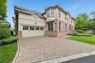 27 Green Way, New Providence, NJ 07974 - Photo 1