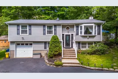 532 Terrace Dr, Vernon, NJ 07422 - Photo 1