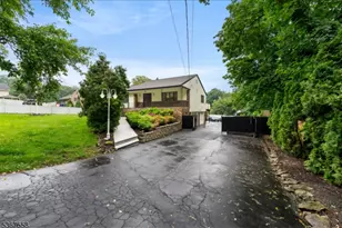 752 Ratzer Rd, Wayne, NJ 07470 - Photo 1