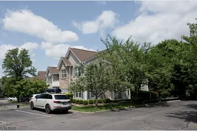 425 Diablo Ct, Mahwah, NJ 07430 - Photo 1