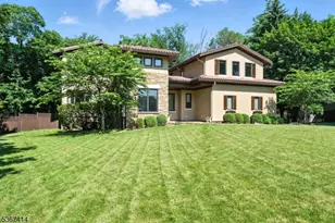 39 Crescent Dr, Morris Township, NJ 07960 - Photo 1