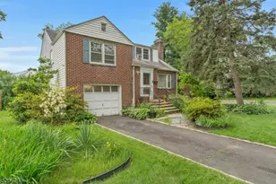 525 Ashwood Rd, Springfield, NJ 07081 - Photo 1