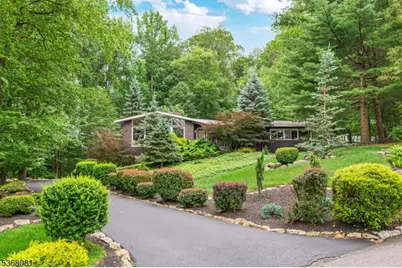 7 Deer Ct, Chester, NJ 07930 - Photo 1