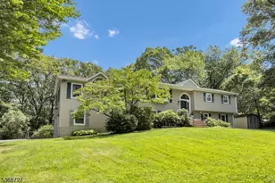 33 Reality Dr, Kinnelon, NJ 07405 - Photo 1