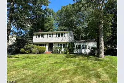 99 Exeter Dr, Berkeley Heights Township, NJ 07922 - Photo 1