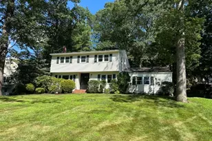 99 Exeter Dr, Berkeley Heights Township, NJ 07922 - Photo 1