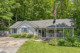 4 Glen Rd, Hardyston Township, NJ 07460 - Photo 1