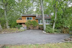 111 Buena Vista Dr, Ringwood, NJ 07456 - Photo 1