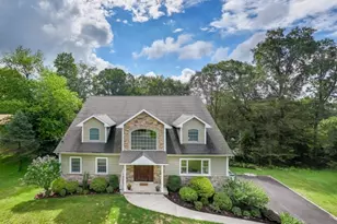 390 Forest Hill Way, Mountainside, NJ 07092 - Photo 1