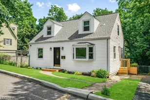 33 Irvington Pl, Hawthorne, NJ 07506 - Photo 1