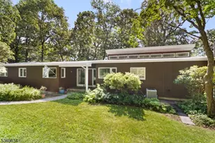 27 Skyline Dr, Morris Township, NJ 07960 - Photo 1