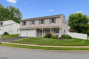 25 Bordeaux Dr, Mount Olive, NJ 07836 - Photo 1