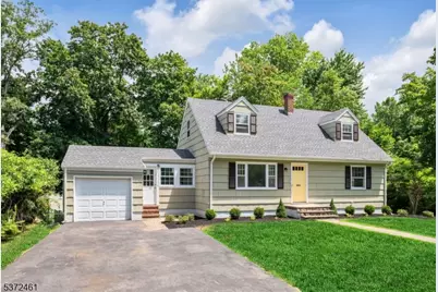 19 Sweetwood Ct, West Caldwell, NJ 07006 - Photo 1