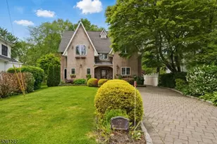 10 Fawn Terrace, Jefferson Township, NJ 07885 - Photo 1