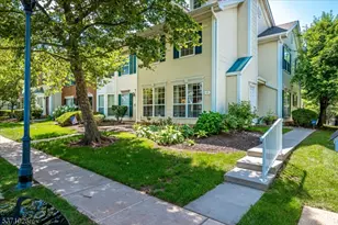 15 Hudson Ct, Franklin Township, NJ 08823 - Photo 1