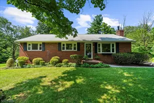 27 Greenwood Pl, Raritan Township, NJ 08822 - Photo 1