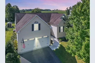 220 Natalie Dr, Phillipsburg, NJ 08865 - Photo 1