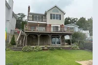 131 Maxim Dr, Hopatcong, NJ 07843 - Photo 1