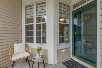 1254 Fairview Cir, Lopatcong Township, NJ 08886 - Photo 1