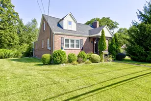 827 Huff Ave, Manville, NJ 08835 - Photo 1