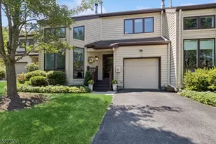 25-2 Franklin Ct, Bernardsville, NJ 07924 - Photo 1