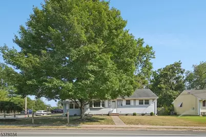 613 Warfield Rd, North Plainfield, NJ 07063 - Photo 1