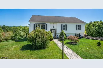 4 Lakeview Ter, Sussex, NJ 07461 - Photo 1