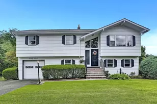 27 Wilrue Pkwy, Pequannock Township, NJ 07444 - Photo 1