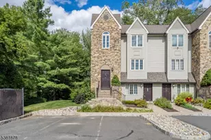 23 Wren Ct, Berkeley Heights Township, NJ 07922 - Photo 1