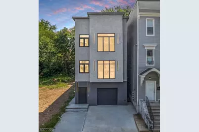 372 21st St, Irvington, NJ 07111 - Photo 1