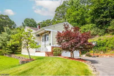 31 Shelley Ter, West Orange Township, NJ 07052 - Photo 1