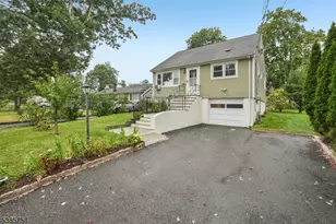 41 Mohawk Ave, Parsippany, NJ 07034 - Photo 1