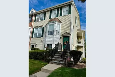 686 Plum Ter, Mahwah, NJ 07430 - Photo 1