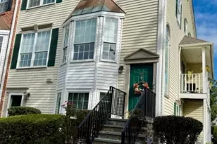 686 Plum Terrace, Mahwah, NJ 07430 - Photo 1