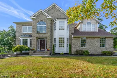 4 Saunders Ln, Mount Olive, NJ 07840 - Photo 1