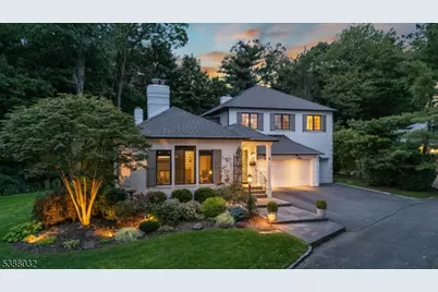 4 Stonegate Ct, Madison, NJ 07940 - Photo 1