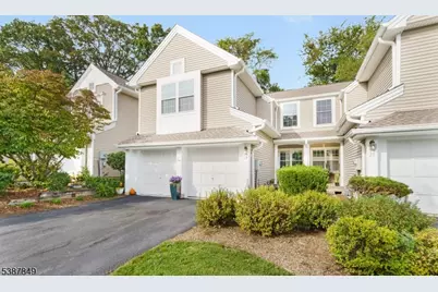 19 Ridgewood Dr, Randolph Township, NJ 07869 - Photo 1