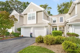 19 Ridgewood Dr, Randolph Township, NJ 07869 - Photo 1