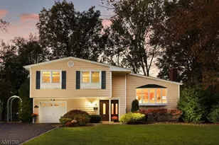 11 Etmore Pl, New Providence, NJ 07974 - Photo 1