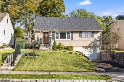 31 Oak Ln, Verona, NJ 07044 - Photo 1