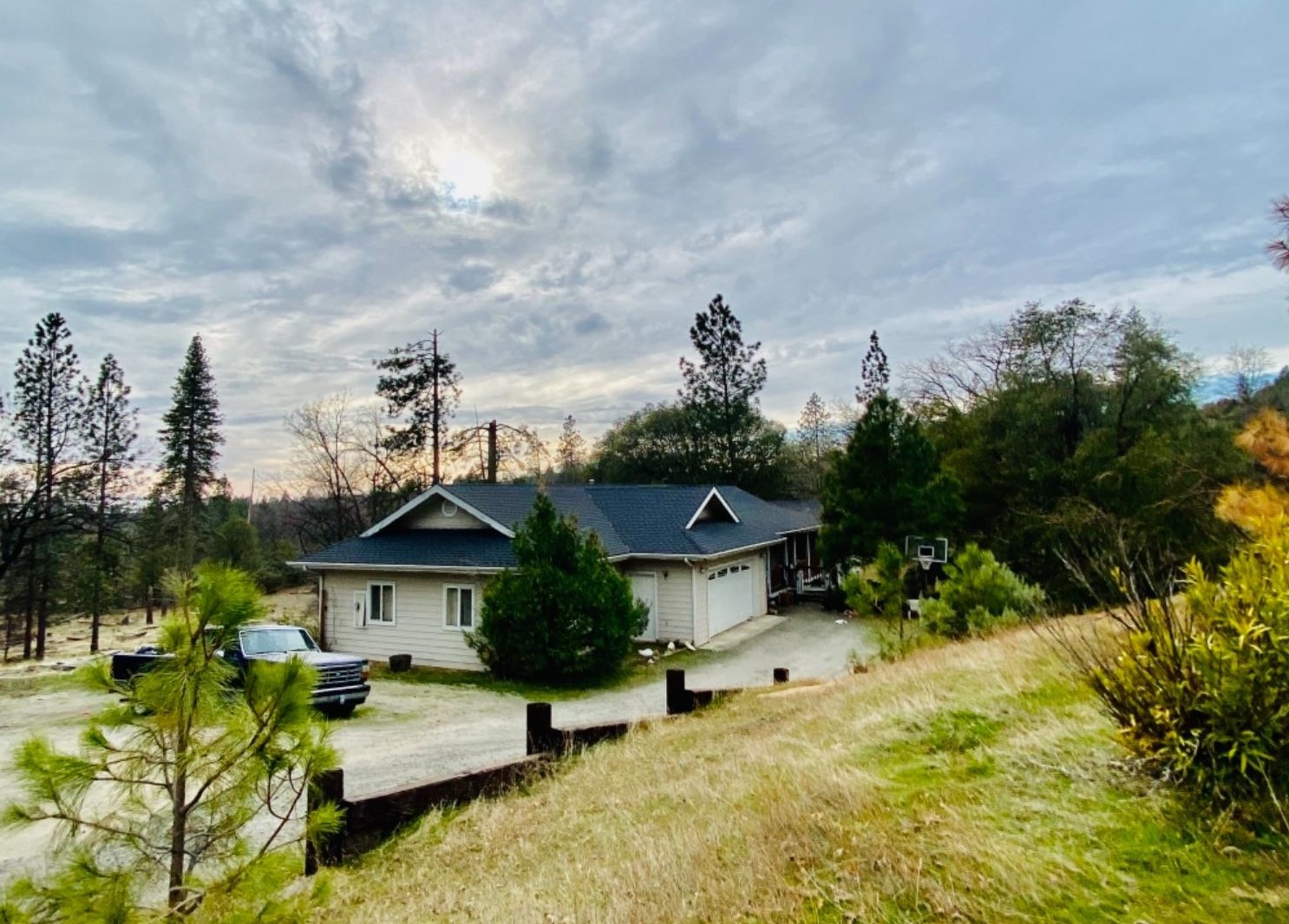 3229 Triangle Rd, Mariposa, CA 95338-9008